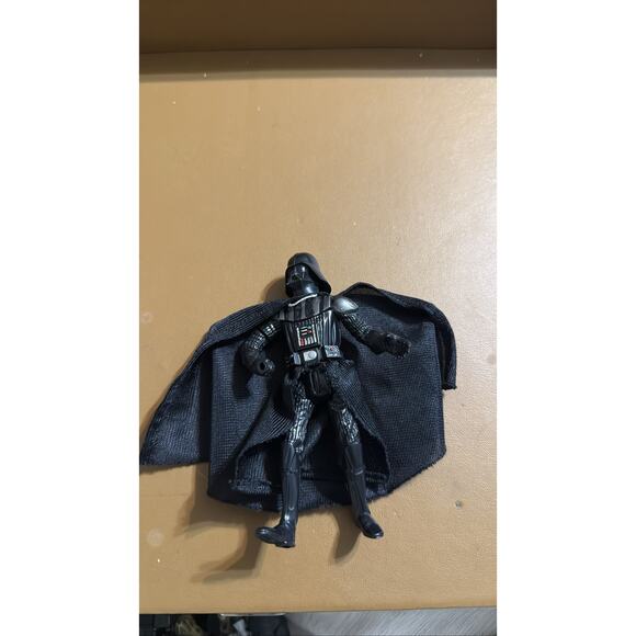 Star Wars Darth Vader 3.75" Action Figure 2005 Hasbro ROTS Loose Cape - Picture 1 of 4